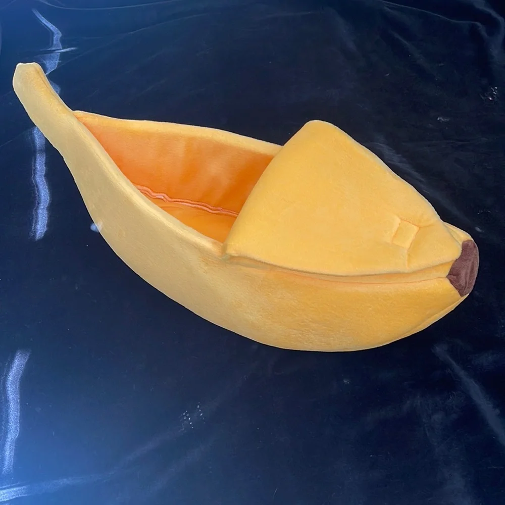 Banana Bed for a Cat or Small Dog